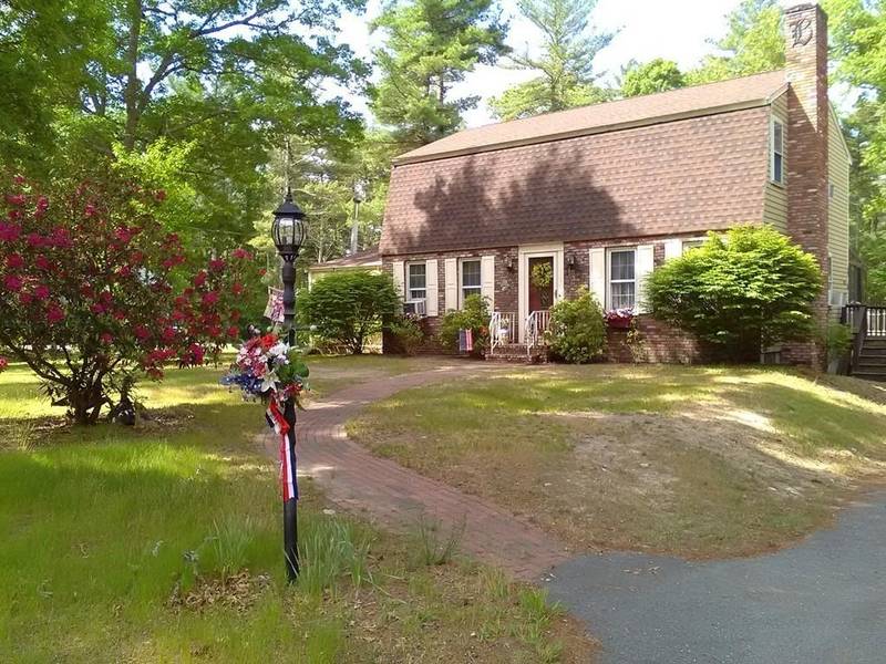 41 Walnut Plain Road, Rochester, MA 02770