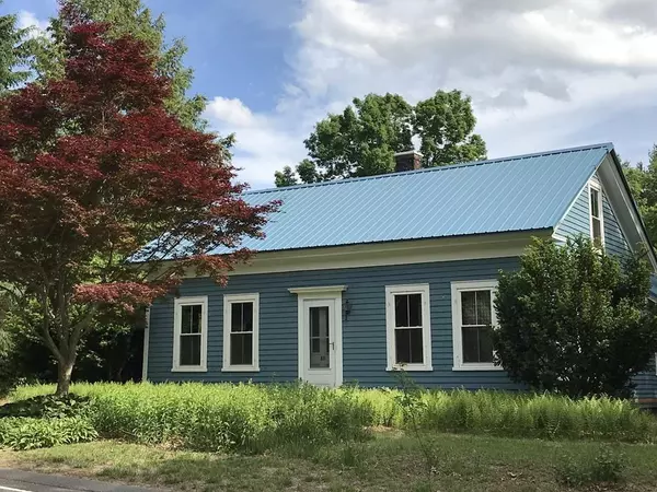 51 Amherst Rd, Pelham, MA 01002