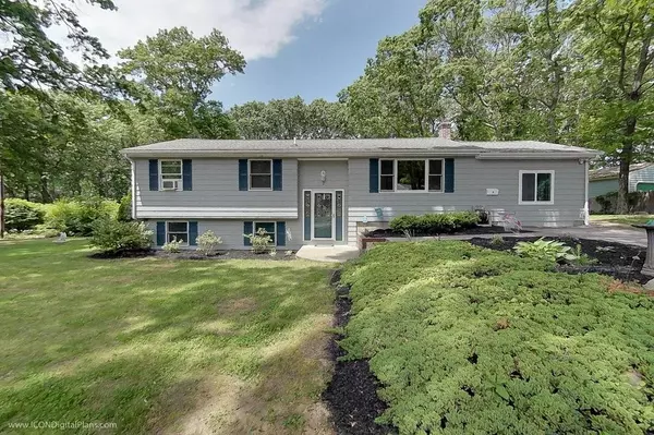 2 Frances Court, Coventry, RI 02815