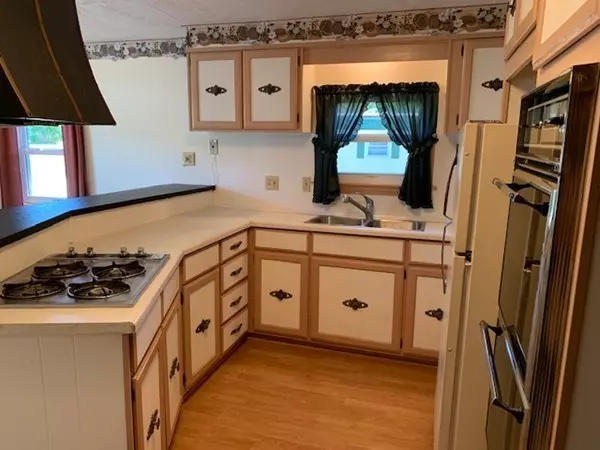 Brookfield, MA 01506,10 Westward Way