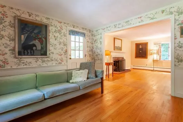 Carlisle, MA 01741,282 Autumn Ln