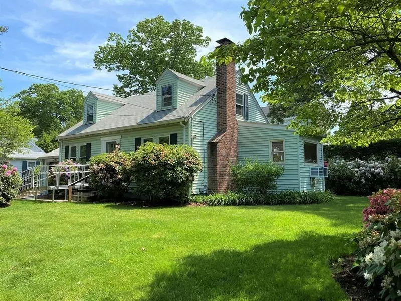 25 Clearwater Rd, Newton, MA 02462