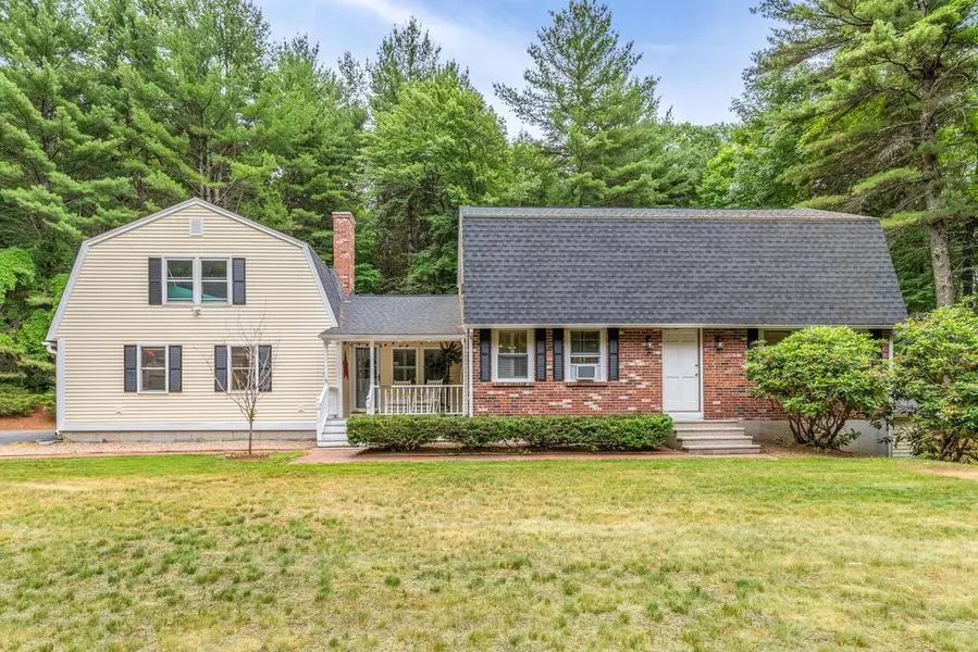 34 Tanglewood Rd, Sterling, MA 01564