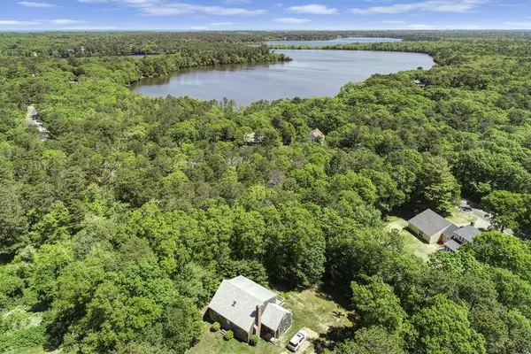 26 Glenwood Rd, Brewster, MA 02631