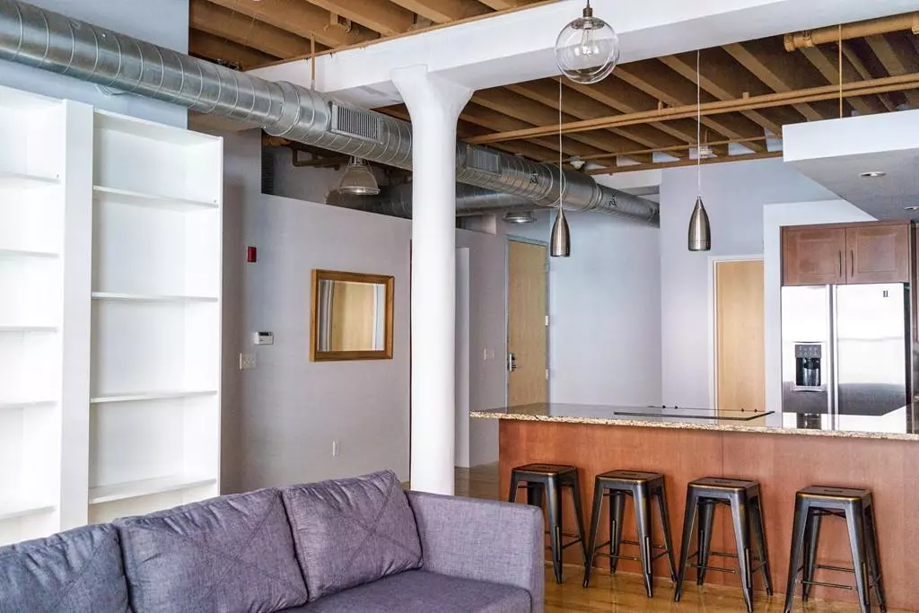 Boston, MA 02111,111 Beach Street #2C