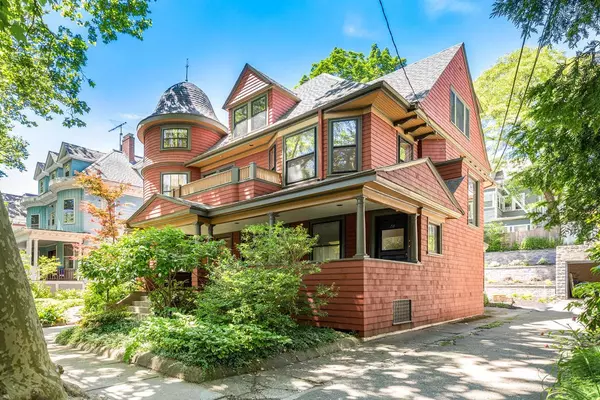 Brookline, MA 02446,28 Beals Street #1