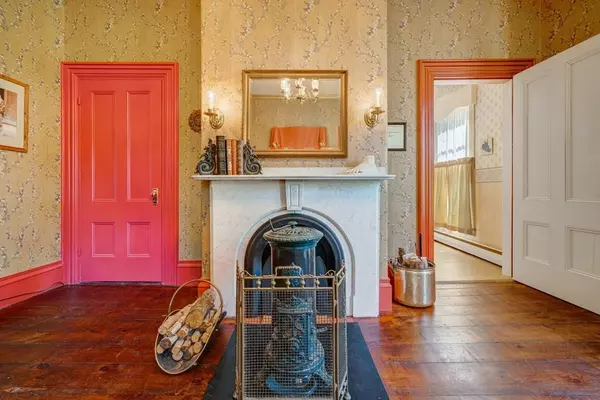 Chester, NH 03036,12 Chester St