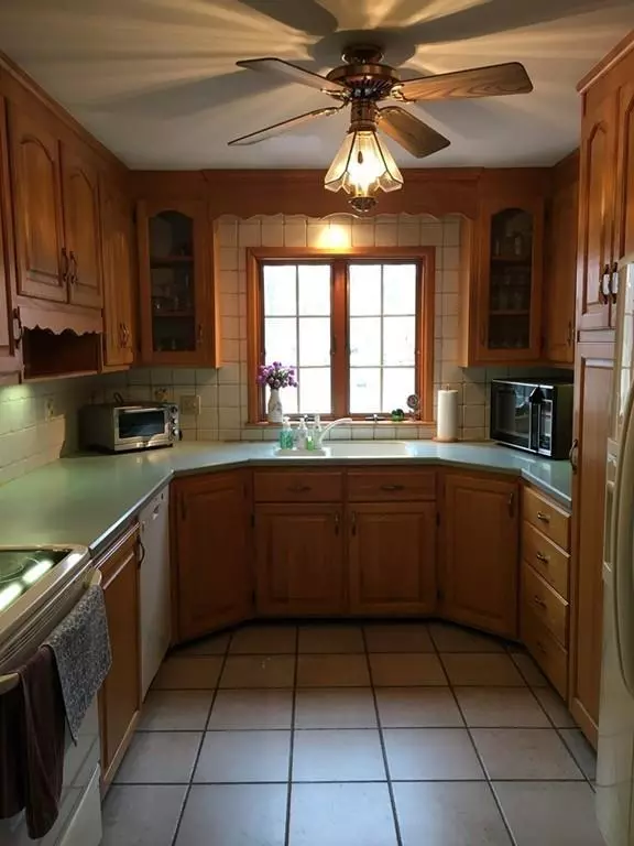 Millbury, MA 01527,327 W Main Street