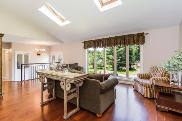 Westfield, MA 01085,90 Pineridge Dr