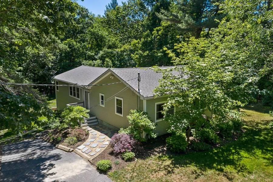 37 Coal Kiln Rd, Princeton, MA 01541