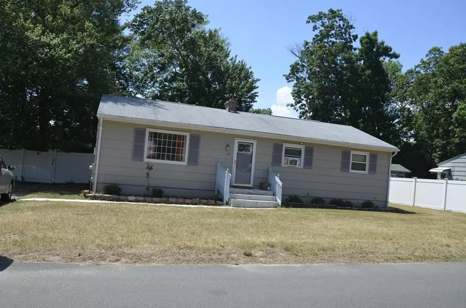 162 Feltham Rd, Springfield, MA 01118