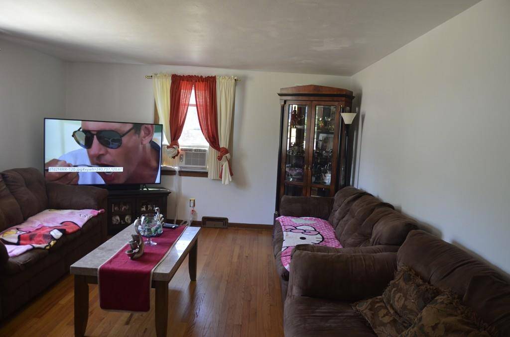 Springfield, MA 01118,162 Feltham Rd