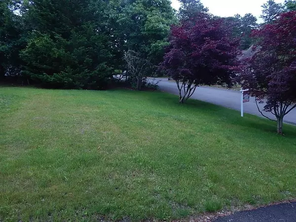 Brewster, MA 02631,23 Essex Way