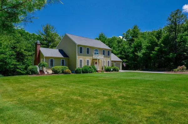 3 Lantern Ln, Lakeville, MA 02347