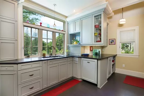 Hopedale, MA 01747,190 Dutcher St