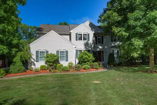 7 Old Towne Way, Sturbridge, MA 01518