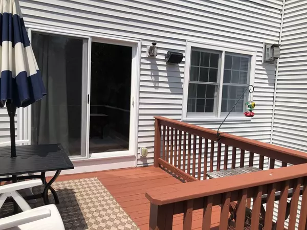 Abington, MA 02351,909 Thayer St #909
