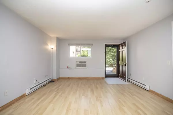 Mansfield, MA 02048,20 Erick Rd #25B