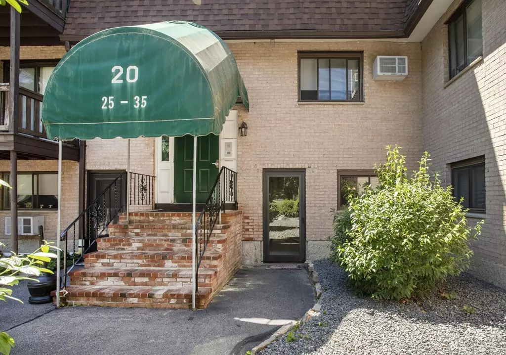 Mansfield, MA 02048,20 Erick Rd #25B