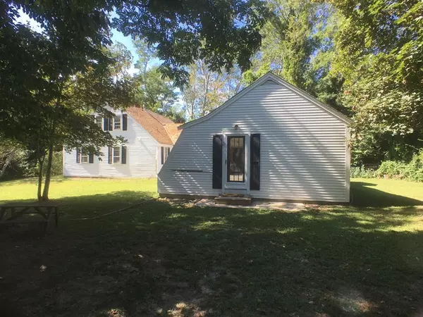 Orleans, MA 02653,2 Gull Ln
