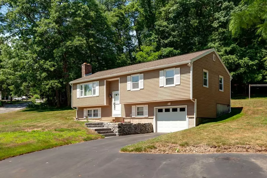 2 Hillside, Leicester, MA 01611