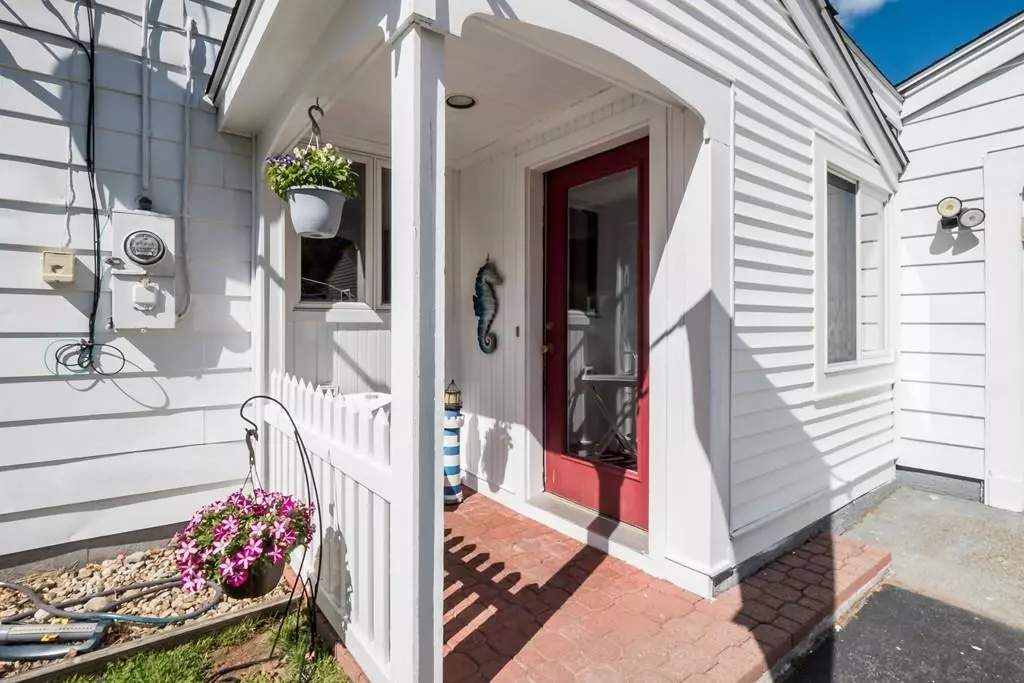 Northbridge, MA 01588,68 Sherry St