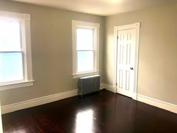 Springfield, MA 01105,76 Acushnet Ave