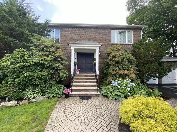 Medford, MA 02155,33 Rita Dr