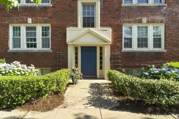 Brookline, MA 02446,67 Marion St #3