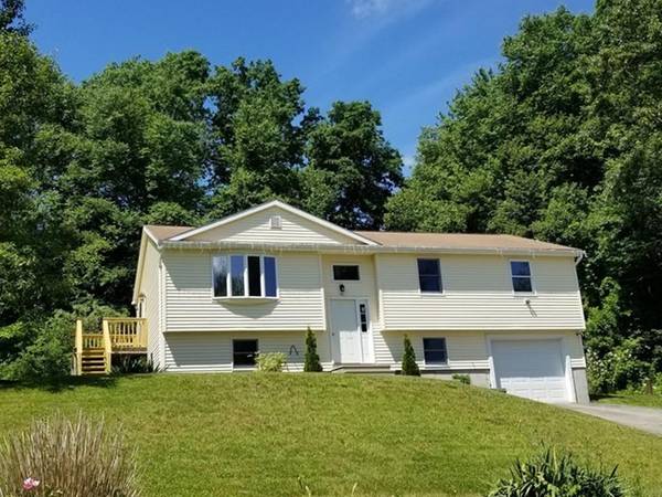 12 Glendale Dr, Dudley, MA 01571