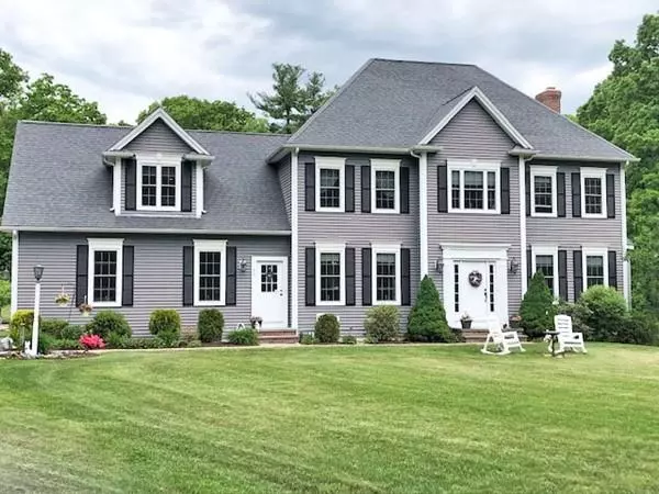 15 Southwick Road, Sutton, MA 01590