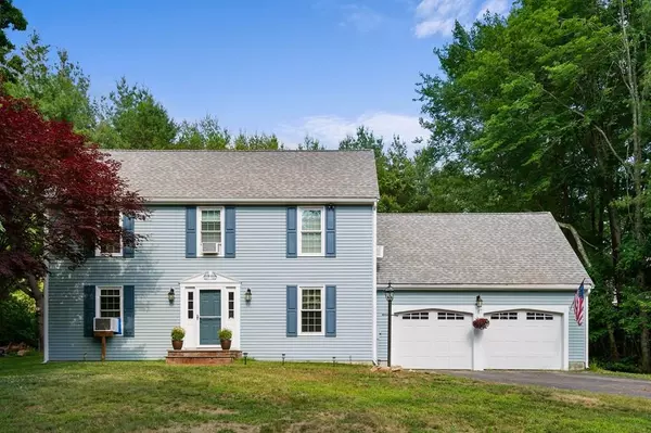 6 Theresa Dr, Uxbridge, MA 01569