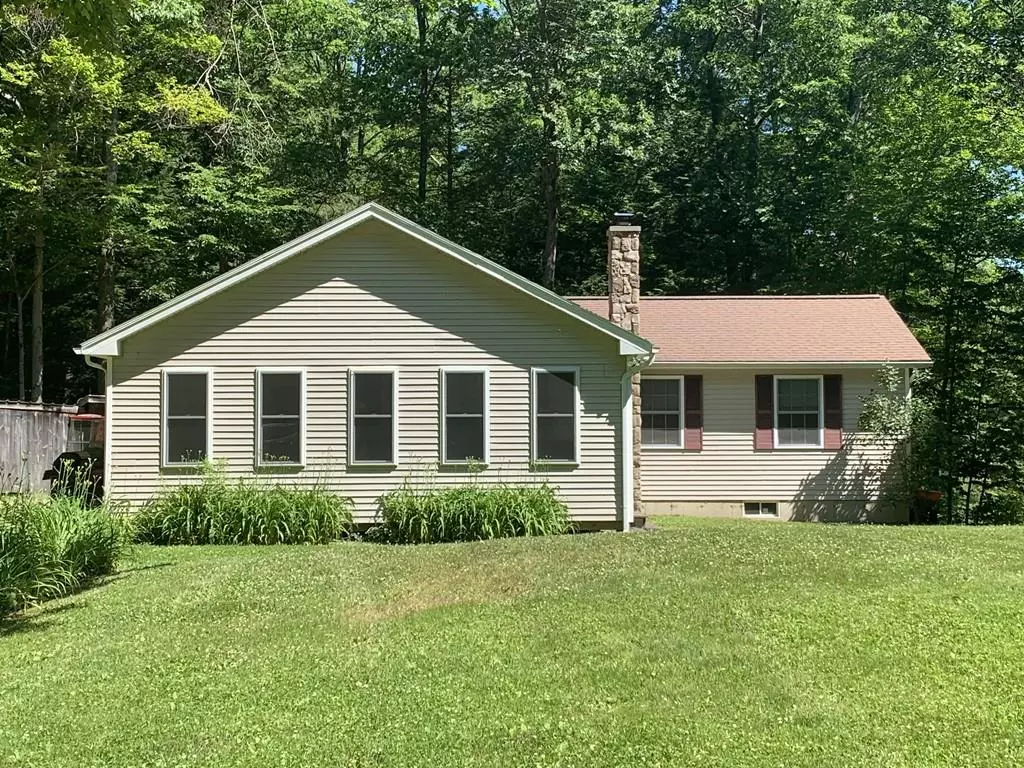 Huntington, MA 01050,137 Norwich Lake