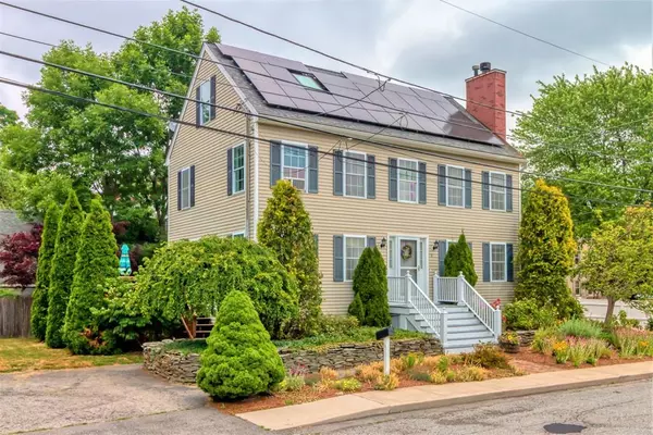 1 Thompson St, Amesbury, MA 01913