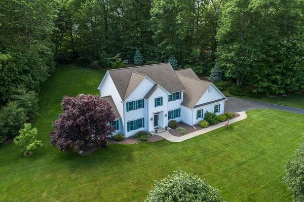 37 Dartmouth Ln, East Longmeadow, MA 01028