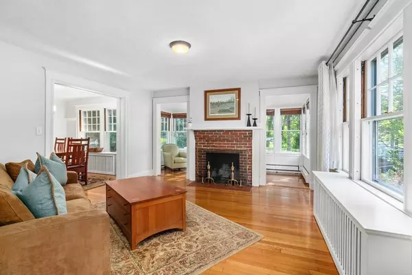 Wellesley, MA 02481,23 Glen Road