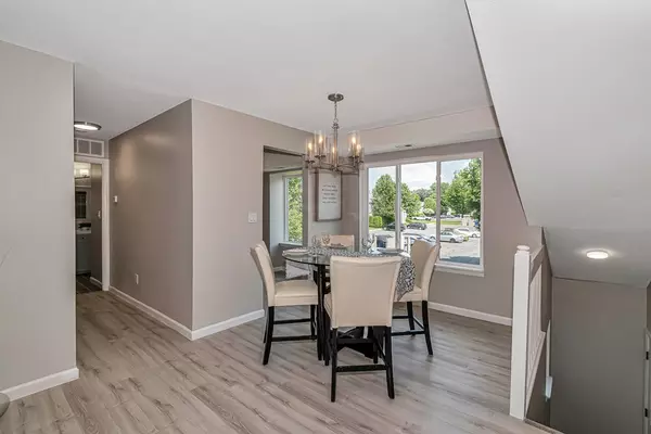 Springfield, MA 01129,137 Nassau Dr #137