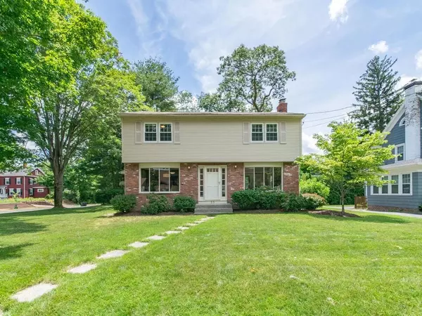 55 Harwich Rd, Longmeadow, MA 01106