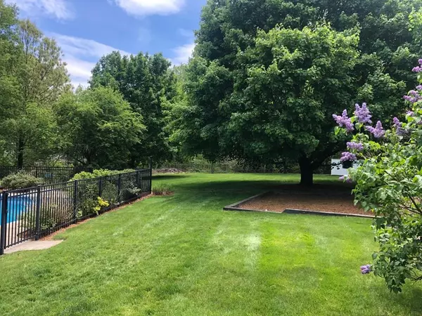 Abington, MA 02351,26 Russell Ln