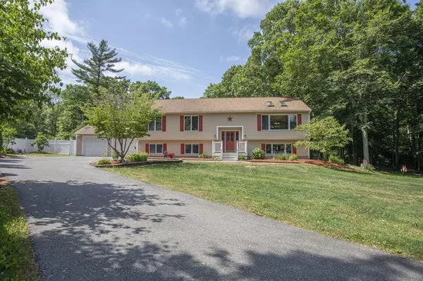 5 Lang St, Lakeville, MA 02347