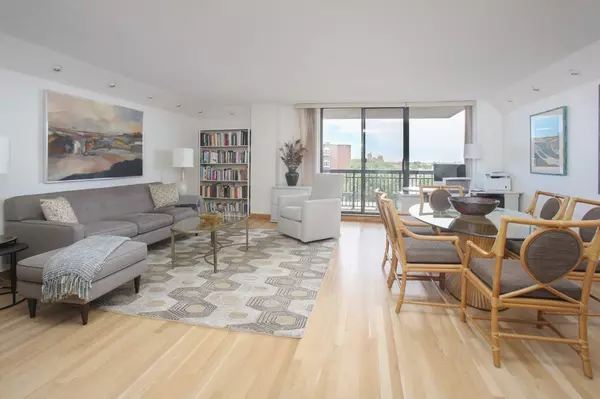50 Longwood Ave #811, Brookline, MA 02446