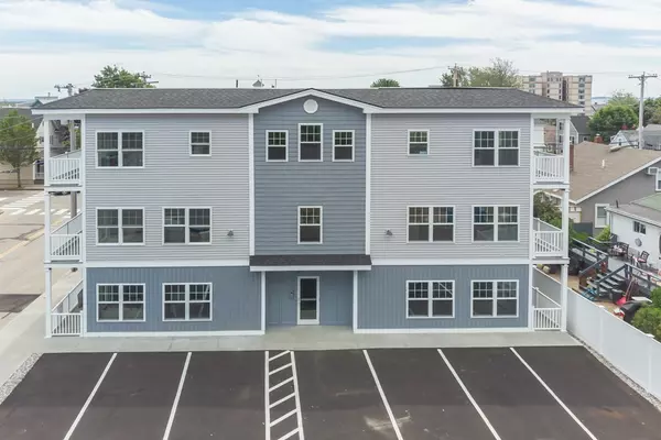 21 Union Ave #2B, Old Orchard Beach, ME 04064