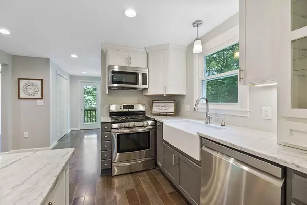 Pepperell, MA 01463,12 Yvonne Dr