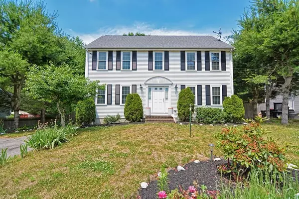 33 Huntress Ave, Brockton, MA 02302