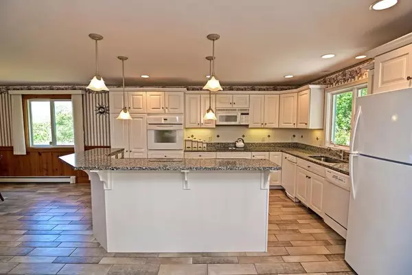 Eastham, MA 02642,16 Nycoma Way