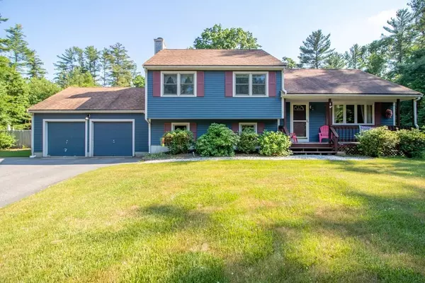 9 Paddock Hill Dr, Lakeville, MA 02347