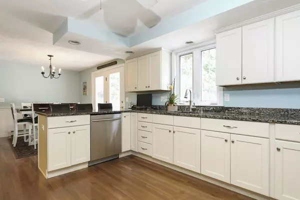 Rochester, MA 02770,7 Higginson Lane