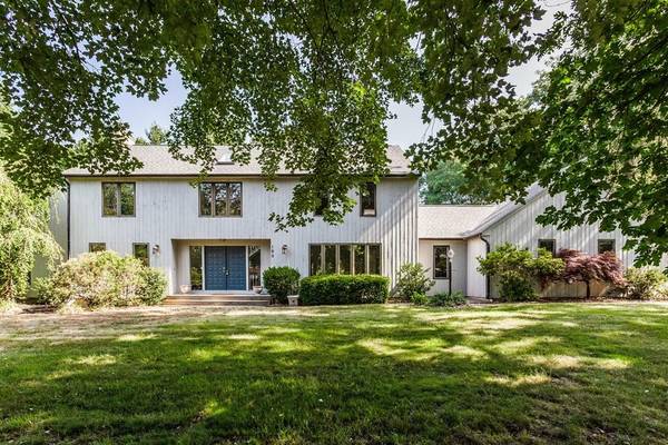 180 Williamsburg Dr, Longmeadow, MA 01106