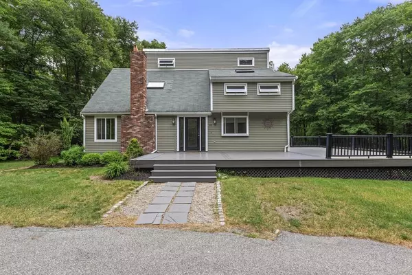 215 Keene St, Duxbury, MA 02332