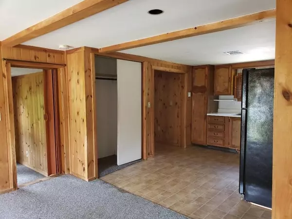 Townsend, MA 01469,25 Worcester Rd